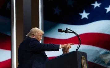 Трамп заявил, что США могут забрать нефть Ирана и занять остров Харк