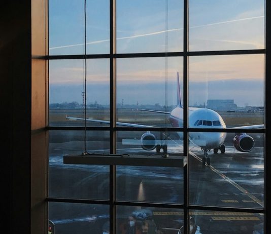 Аэропорты Италии ввели ограничение на заправку авиационным топливом