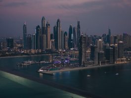 AirBaltic отменяет все рейсы в Дубай до конца октября