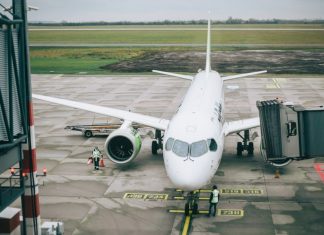 Airbaltic проводит пасхальную игру: получи скидки или бесплатные билеты