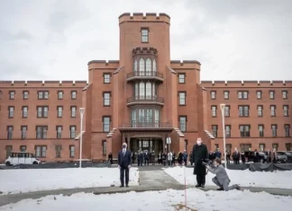 CBS: Министерству внутренней безопасности США приходится экономить скрепки