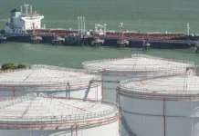 Цены на нефть продолжают расти