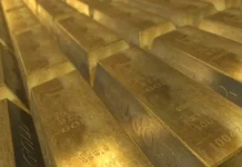 Эксперт Астафьев объяснил снижение золотовалютных резервов России в марте