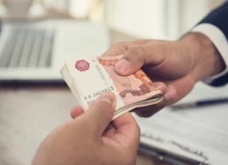 Финансист Селезнев спрогнозировал рост зарплат россиян во втором полугодии