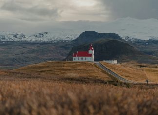 Исландская авиакомпания разыгрывает бесплатную поездку для плохих фотографов