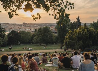 Leo Express проводит распродажу билетов из Львова в Польшу и Чехию