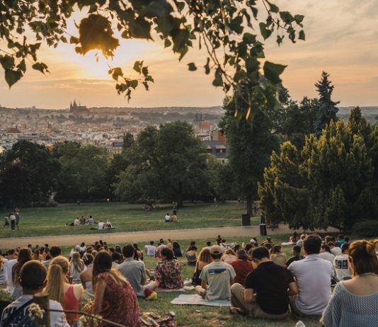 Leo Express проводит распродажу билетов из Львова в Польшу и Чехию