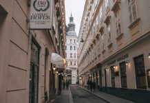 Лоукостер Ryanair перестанет выполнять 9 рейсов из Литвы и Латвии