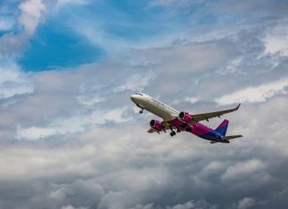 Лоукостер Wizz Air проводит флеш-распродажу: авиаперелеты – от € 14
