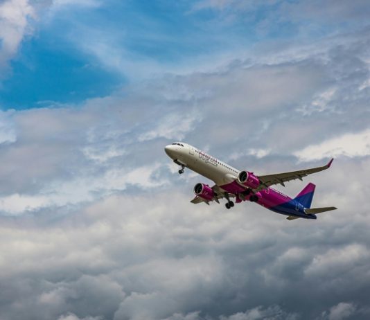 Лоукостер Wizz Air проводит флеш-распродажу: авиаперелеты – от € 14