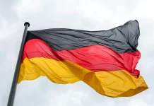 Мужчинам в Германии запретили выезжать из страны без разрешения