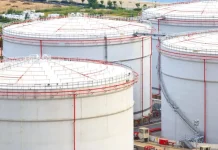 Нефть рванула вверх — Brent пробила отметку в 115 долларов