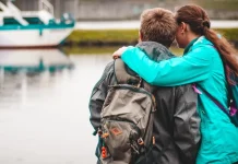 Парни поколения Z выбирают женщин постарше из-за нюансов современных знакомств