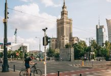 Подать документы на легализацию в Польше можно будет онлайн (обновлено)