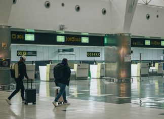 В приложении Airbnb можно будет заказать трансфер от аэропорта до отеля