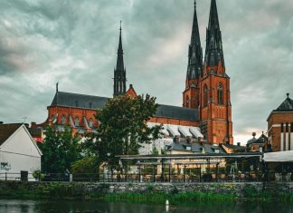 В шведском городе запустили программу против путешествий ради фото