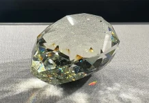 В забытом чемодане нашли знаменитый бриллиант в 137 карат
