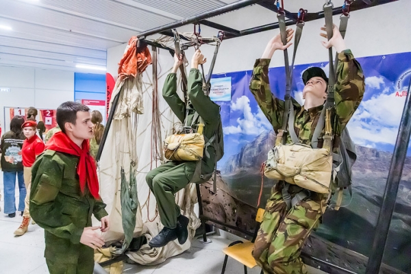 Шесть тысяч юных патриотов показали готовность к труду и обороне на ЛДС «Сибирь - Арена»