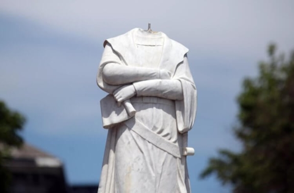 Почему древнеримские скульпторы специально ломали головы статуй - Hi-News.ru