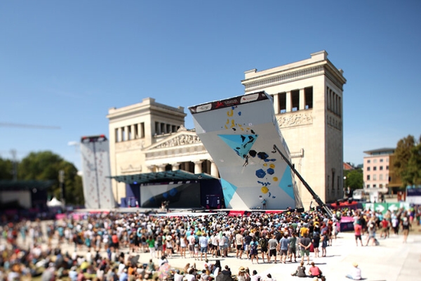 В СССР был бум спортивного скалолазания. Благодаря этому спорт пришел к мировому признанию и попал в олимпийскую программу