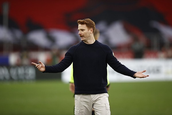 Абаскаль продолжает воспитывать Соболева. Это разумно делать с «Локомотивом»?