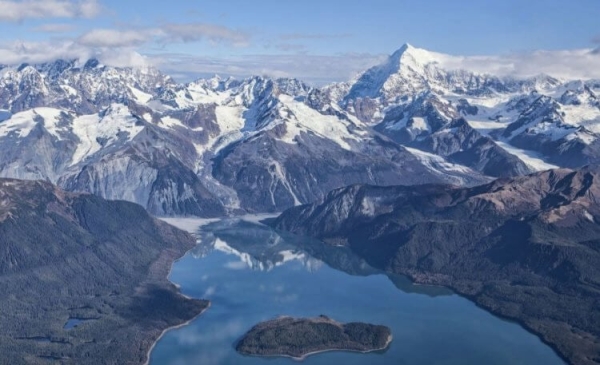 Самая большая волна поднялась на высоту 524 метров: что она сделала с людьми? - Hi-News.ru