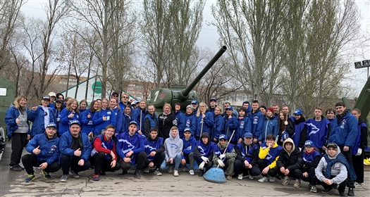 Активисты "Единой России" провели  субботник в парке Победы