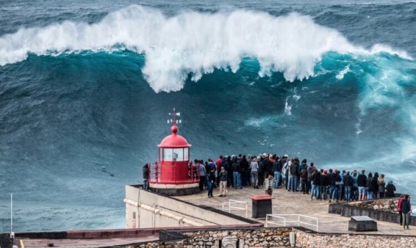 Самая большая волна поднялась на высоту 524 метров: что она сделала с людьми? - Hi-News.ru