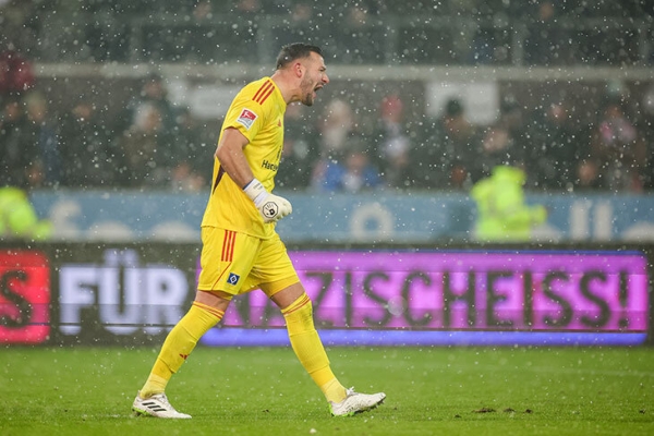 Так глупо и так смешно! Дичайший автогол «Гамбурга» – вам правда нужно это увидеть