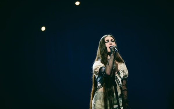 Jerry Heil вернулась на сцену Евровидения с легендарным хитом Селин Дион