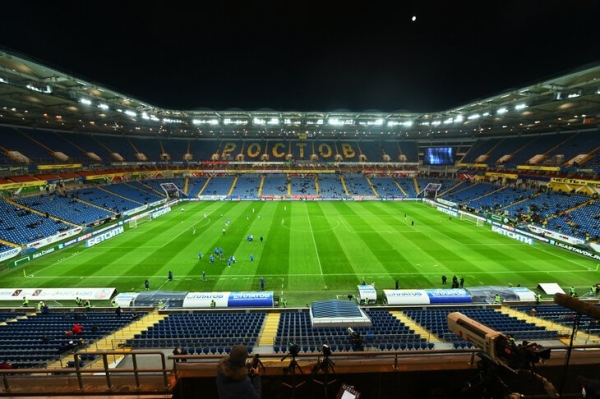 Креативный сувенир «Ростова» для фанатов: разыгрывают 60 кусочков старого газона. Символично!