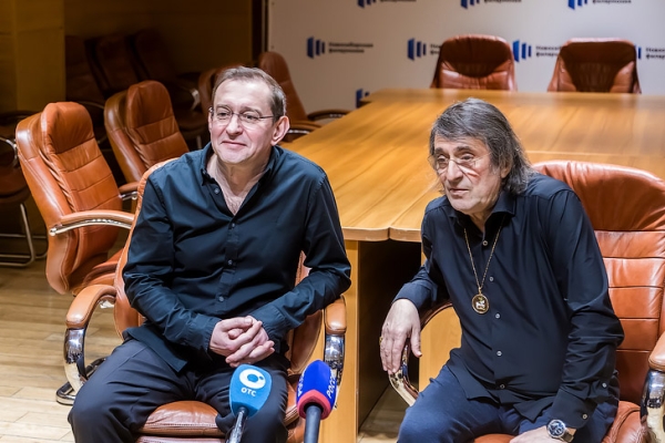 Убийство Калигулы и звериный карнавал показали в Новосибирске Башмет и Хабенский