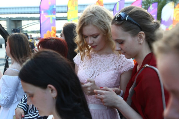 В чем идти на выпускной-2024 – стилист из Новосибирска дала совет