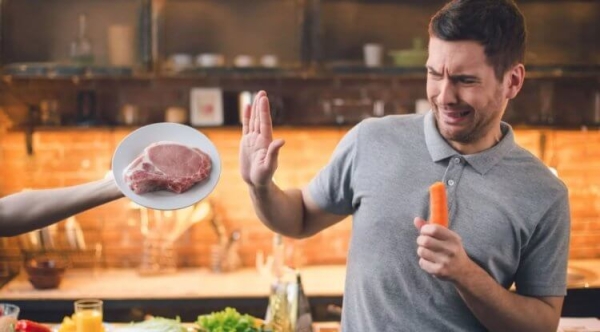 Можно ли вместо мяса всегда есть тушенку - Hi-News.ru