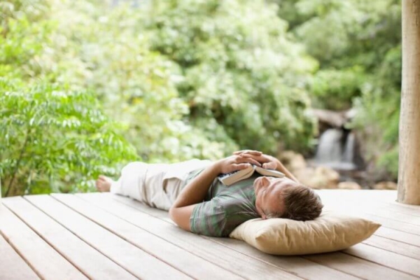 Почему в сильную жару хочется спать и как с этим бороться - Hi-News.ru