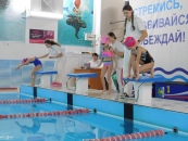 Катапульту для снежков испытали ко Дню студента в Новосибирске