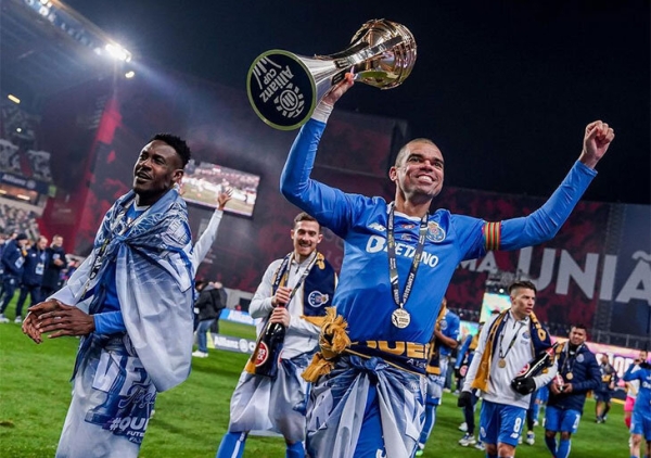 Пепе 41, а он играет за &laquo;Порту&raquo; в 1/8 финала ЛЧ. В чем секрет?