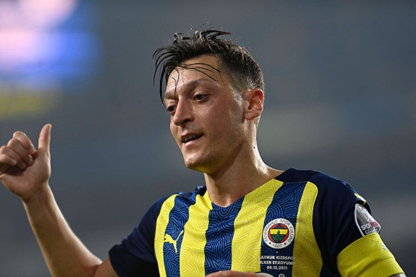 У Гюлера третья травма в &laquo;Реале&raquo; и ноль минут на поле. Клуб злится и уже уволил главного врача