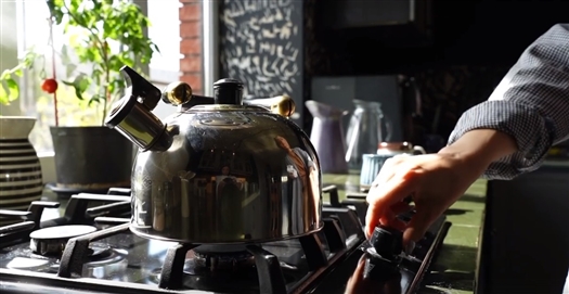Выясняем: сколько стоит техобслуживание газовой плиты и водонагревателя, а за что платить не нужно