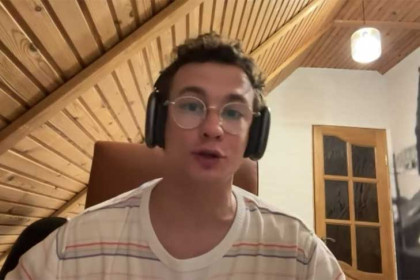 Про актера Кологривого в день 30-летия рассказал преподаватель Зуев