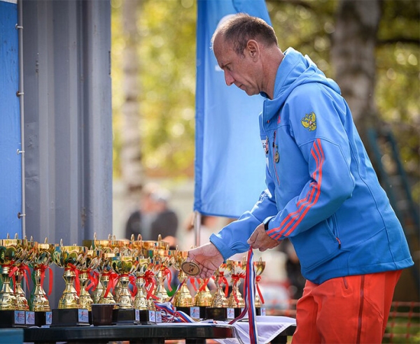 В нашем биатлоне изобрели международную клубную лигу. За победу в гонке – миллион!