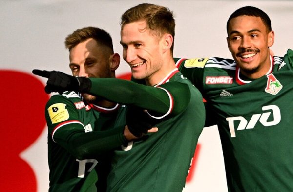 Скандал в Чехии перед матчем года: трех игроков отчислили за алкоголь в ночном клубе. Не пожалели даже защитника «Вест Хэма»