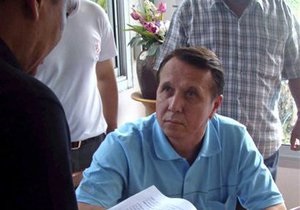 Подозреваемый в педофилии пианист заявил, что порно могло попасть в компьютер без его ведома