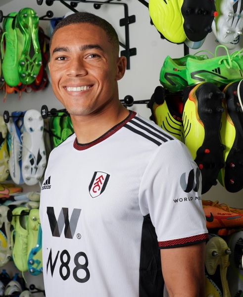 Обамеянг в «Челси», Бельерин вернулся в «Барсу», «Ливерпуль» арендовал Артура, а Захарян остался. Европа закрыла трансферное окно