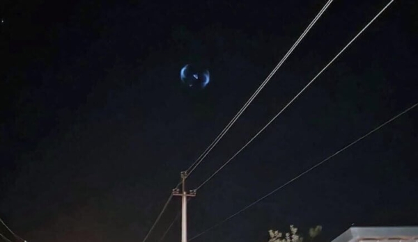 Тысячи жителей России увидели на небе НЛО: фотографии и объяснение - Hi-News.ru