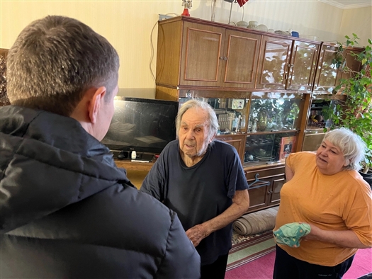 Участник программы "Школа героев" Денис Михайлин встретился с ветераном Великой Отечественной войны