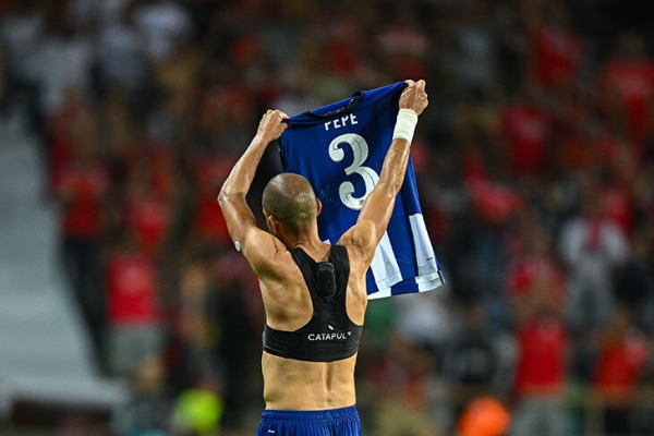 Пепе 41, а он играет за &laquo;Порту&raquo; в 1/8 финала ЛЧ. В чем секрет?