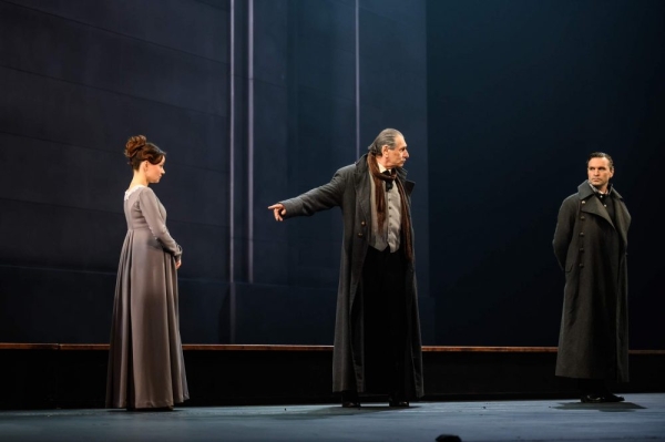 Актер Евгений КНЯЗЕВ: «Сегодня серьезное искусство побеждает эстраду»