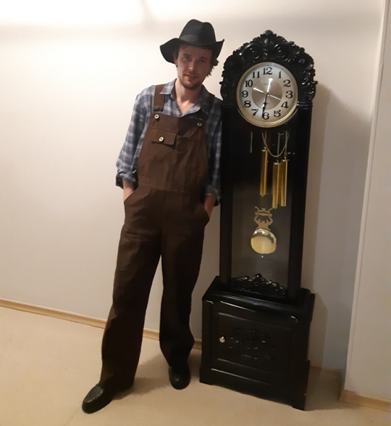 Актер Игорь КОСТИН: «Лучше понять роль помогла работа с «солнечными детьми»