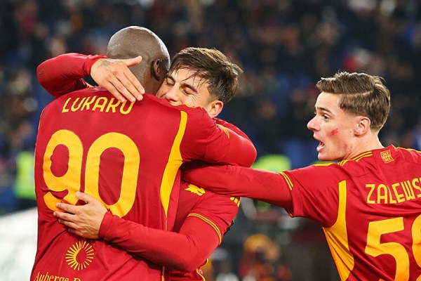 «Рома» Моуринью играла в смирительных рубашках. Но заслужил ли он отставку?